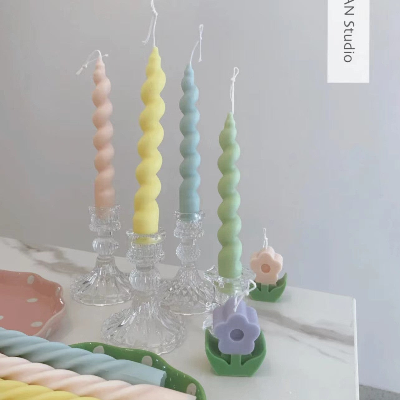 Twist Spiral Rotating Candle Cute, Geometric candle molds, Abstract candle molds, DIY candle making molds, Decognomes, Silicone candle molds, Candle Molds, Aromatherapy Candles, Scented Candle,