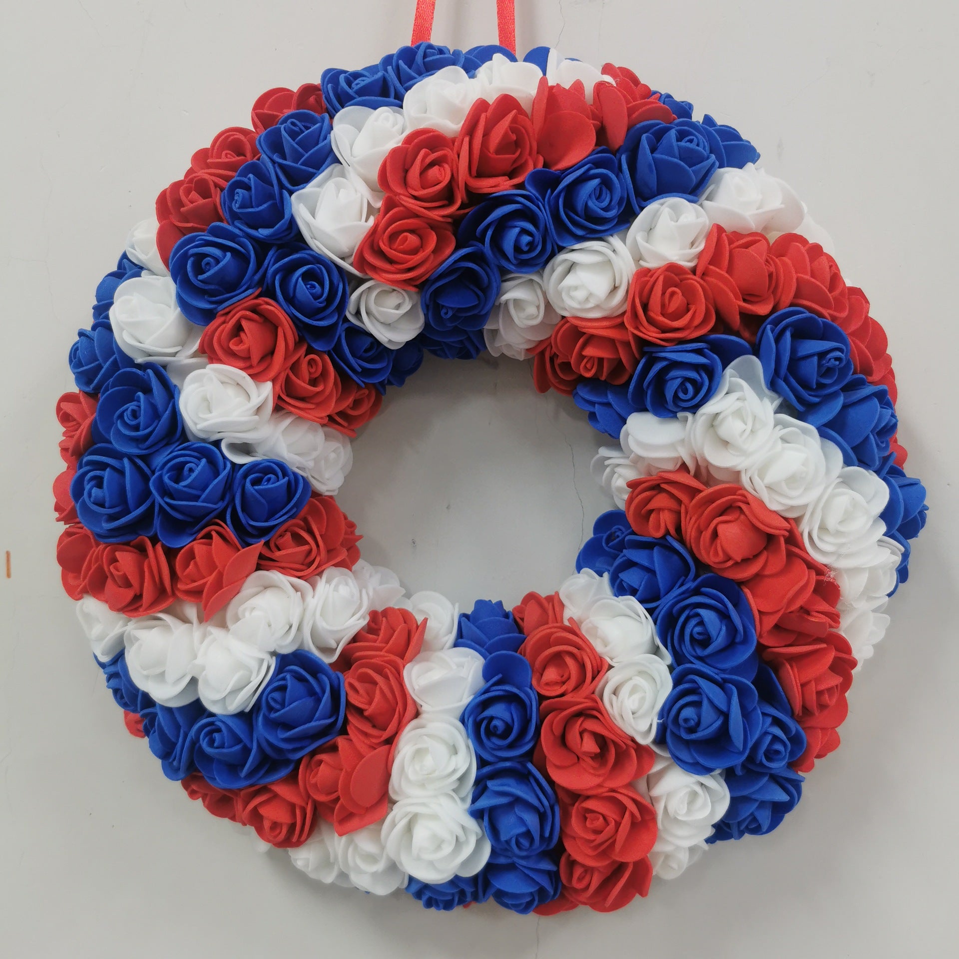 Red White And Blue Flowers For Independence Day Decoration Garland, 4th of July decorations, American flag decorations, Patriotic decorations, Red, white and blue decorations, July 4th wreaths, July 4th garlands, July 4th centerpieces, 