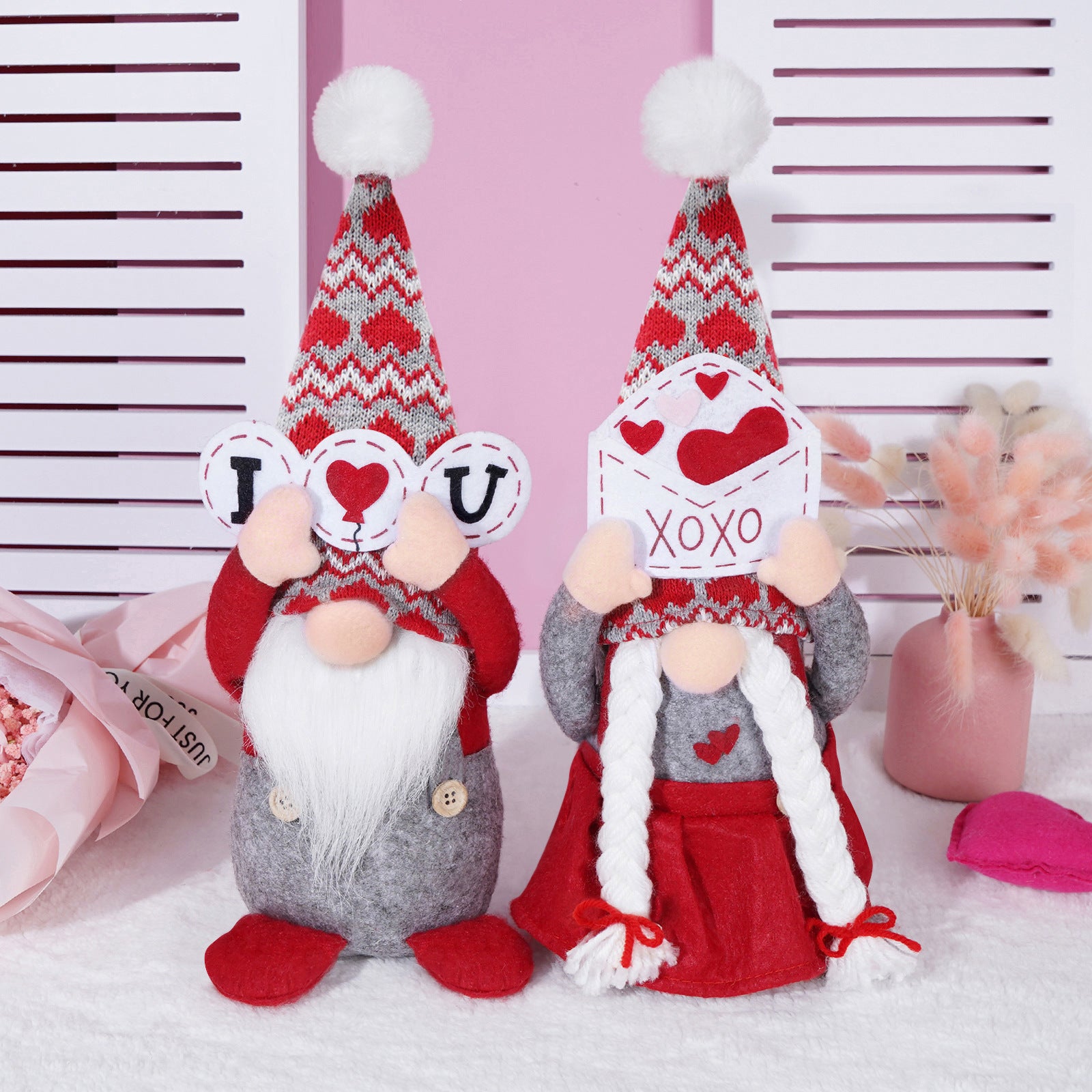 Decognomes, Valentine's Day Gnomes, Valentine's Day Gnome Decor, Valentine's Day Gnomes DIY, Valentine's Day Gnome Craft, Valentine's Day Gnome Plush, Valentine's Day Gnomes, Valentine's Day Gnomes Aldi, Valentine Gnome Images, Decoration Gnomes, Handmade gnomes, DIY Gnomes, Buy Gnomes, 