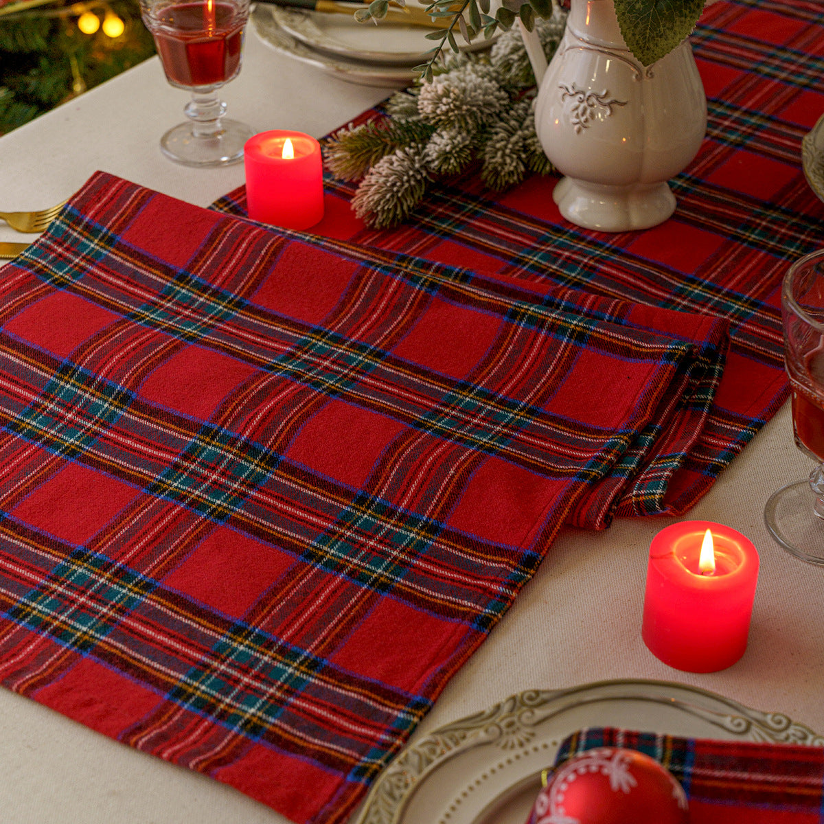 Red Plaid Placemat Tableware Mat Heat Proof Mat Placemat Christmas Fabrics Tablecloth Home Decoration