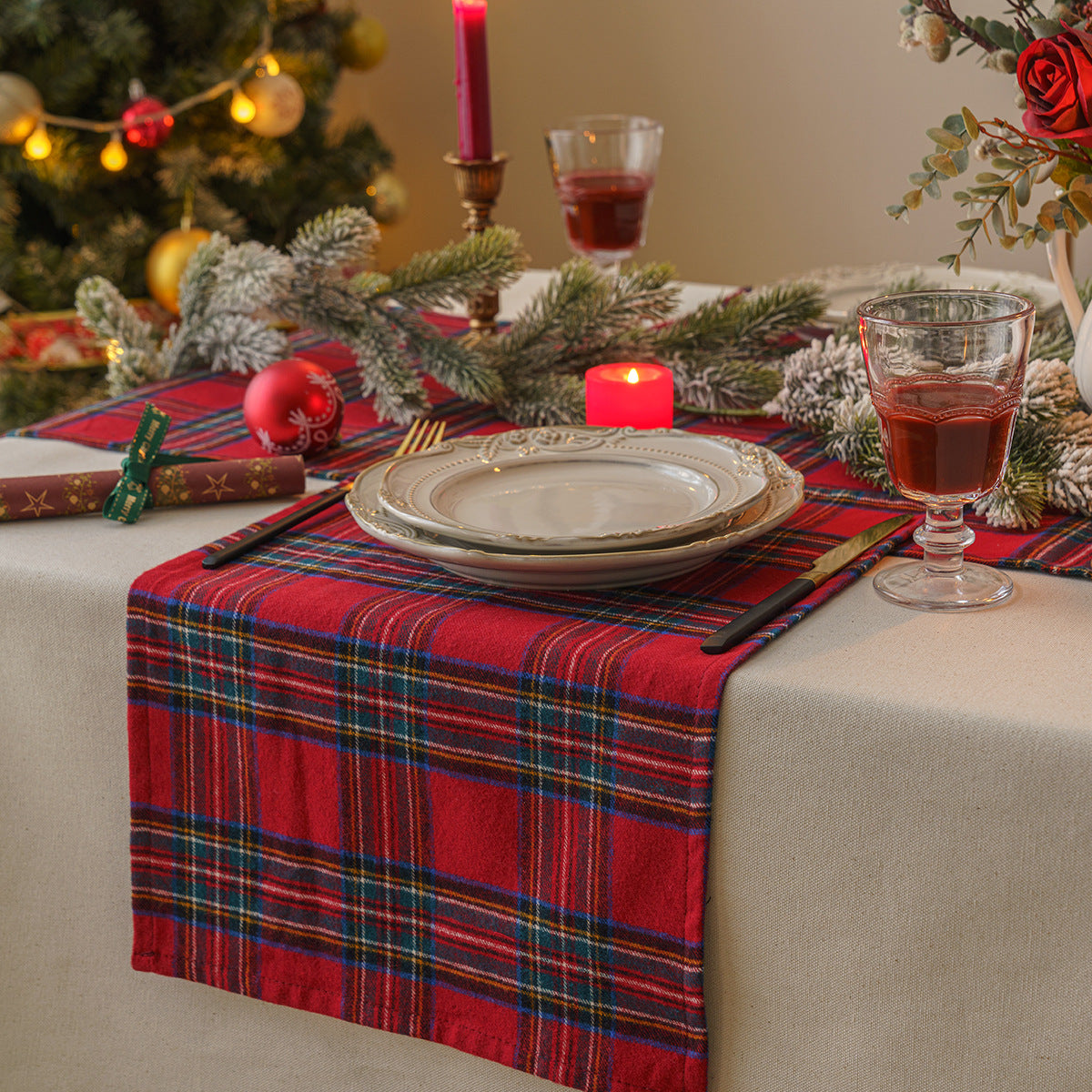 Red Plaid Placemat Tableware Mat Heat Proof Mat Placemat Christmas Fabrics Tablecloth Home Decoration