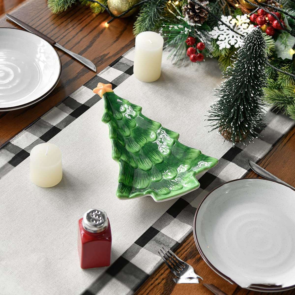 American Fashion Linen Tablecloth Mat Christmas, Outdoor and Indoor Christmas decorations Items, Christmas ornaments, Christmas tree decorations, salt dough ornaments, Christmas window decorations, cheap Christmas decorations, snowmen, and ornaments.