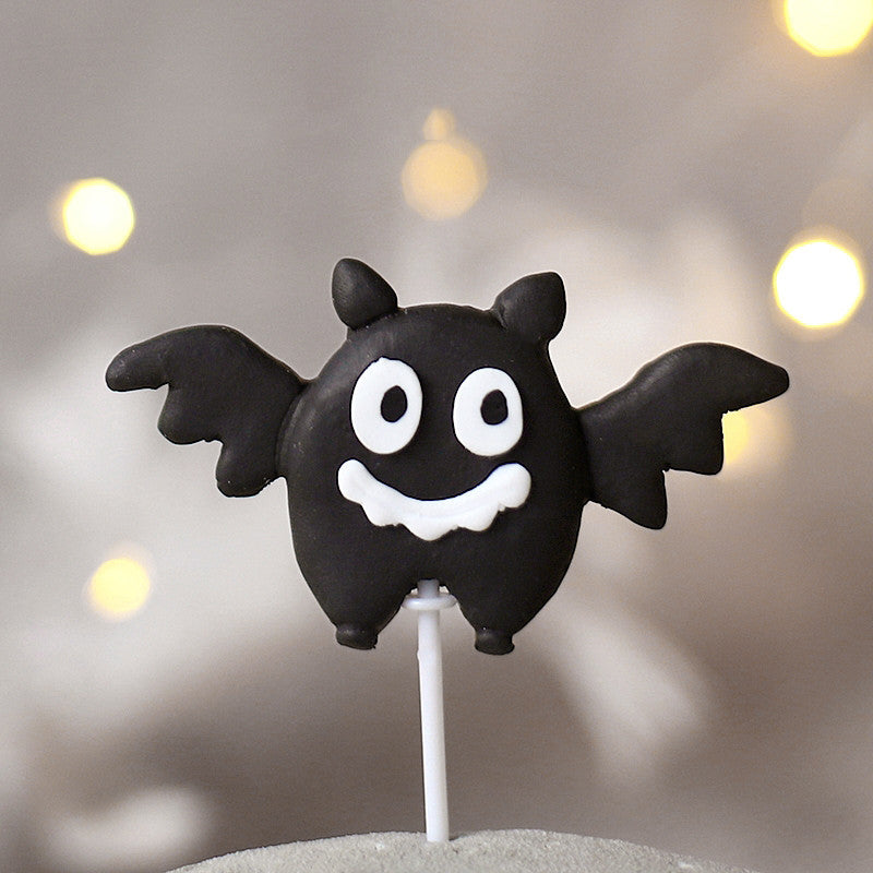 Adorable Decoration Of Halloween Baking Cake, Pumpkin lanterns, Jack o Lanterns, Halloween Lights, Halloween Decoration Ornaments, Halloween inflatables, carved pumpkins, Halloween wreaths, Halloween Candles, and animatronics Halloween.
