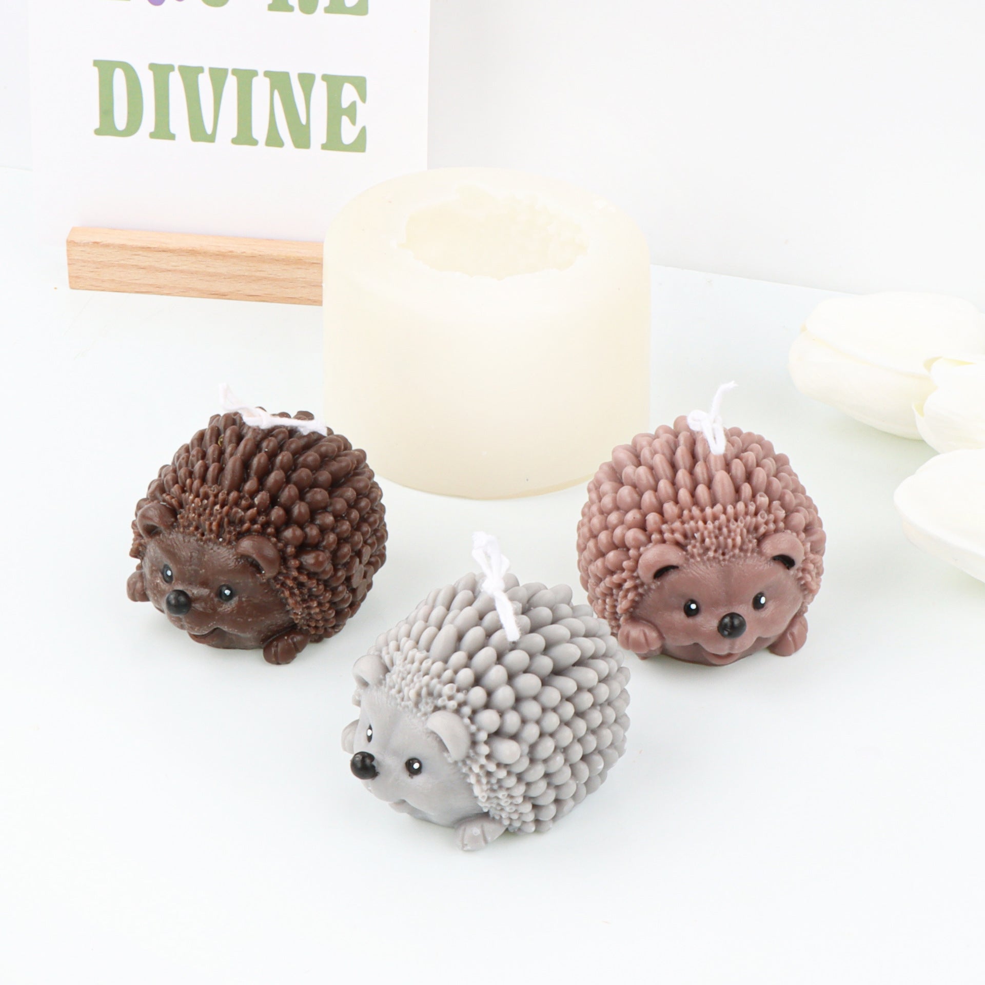 Simulation Hedgehog Candle Mold Silicone Epoxy Plaster Fondant Mold, Silicone candle molds, Christmas tree candle molds, Halloween pumpkin candle molds, Easter egg candle molds, Animal candle molds, Sea creature candle molds, Fruit candle molds, Geometric candle molds, Abstract candle molds, DIY candle making molds,