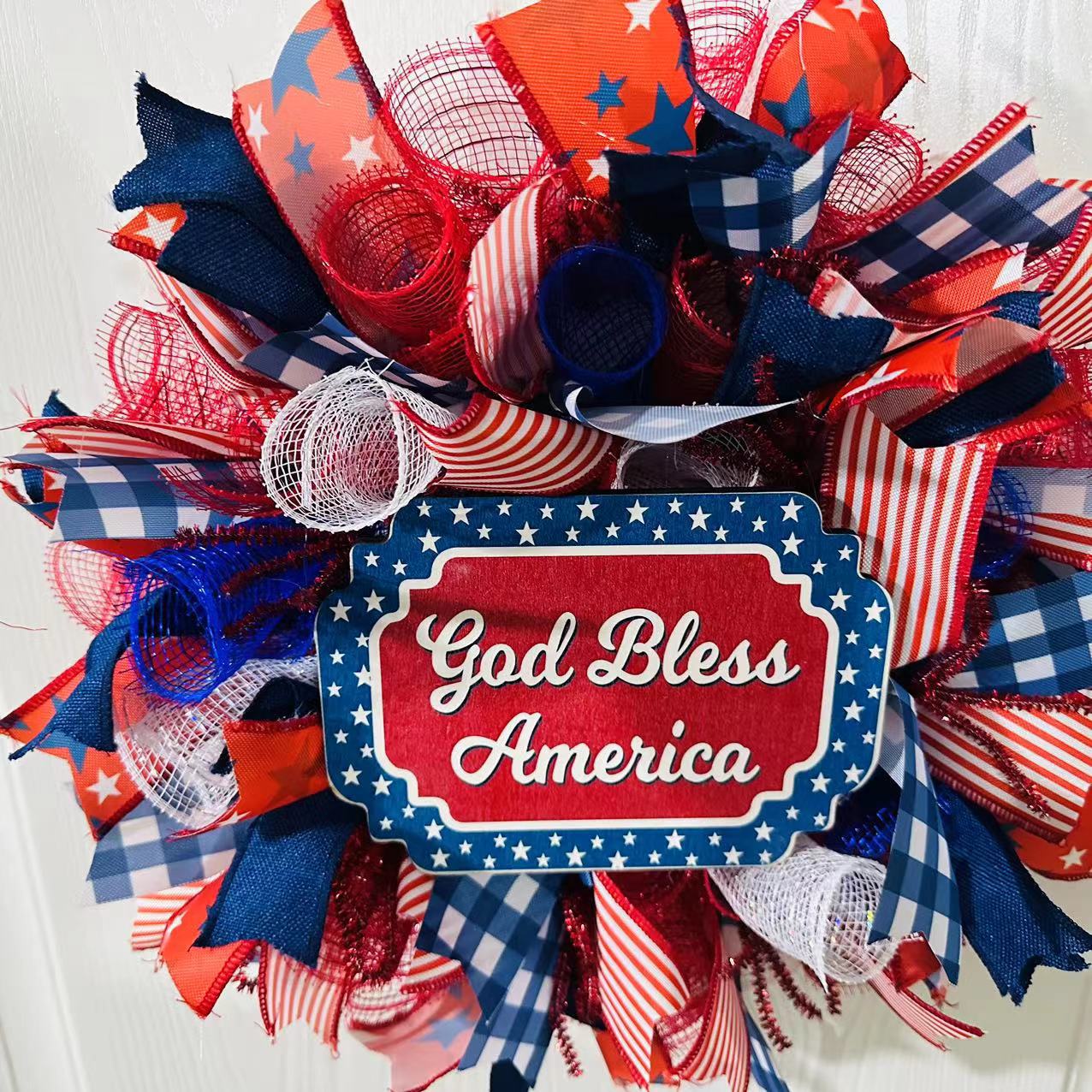 April Independence Day Wreath A Modern Minimalist, 4th of July decorations, American flag decorations, Patriotic decorations, Red, white and blue decorations, July 4th wreaths, July 4th garlands, July 4th centerpieces, 