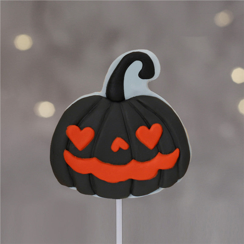 Adorable Decoration Of Halloween Baking Cake, Pumpkin lanterns, Jack o Lanterns, Halloween Lights, Halloween Decoration Ornaments, Halloween inflatables, carved pumpkins, Halloween wreaths, Halloween Candles, and animatronics Halloween.
