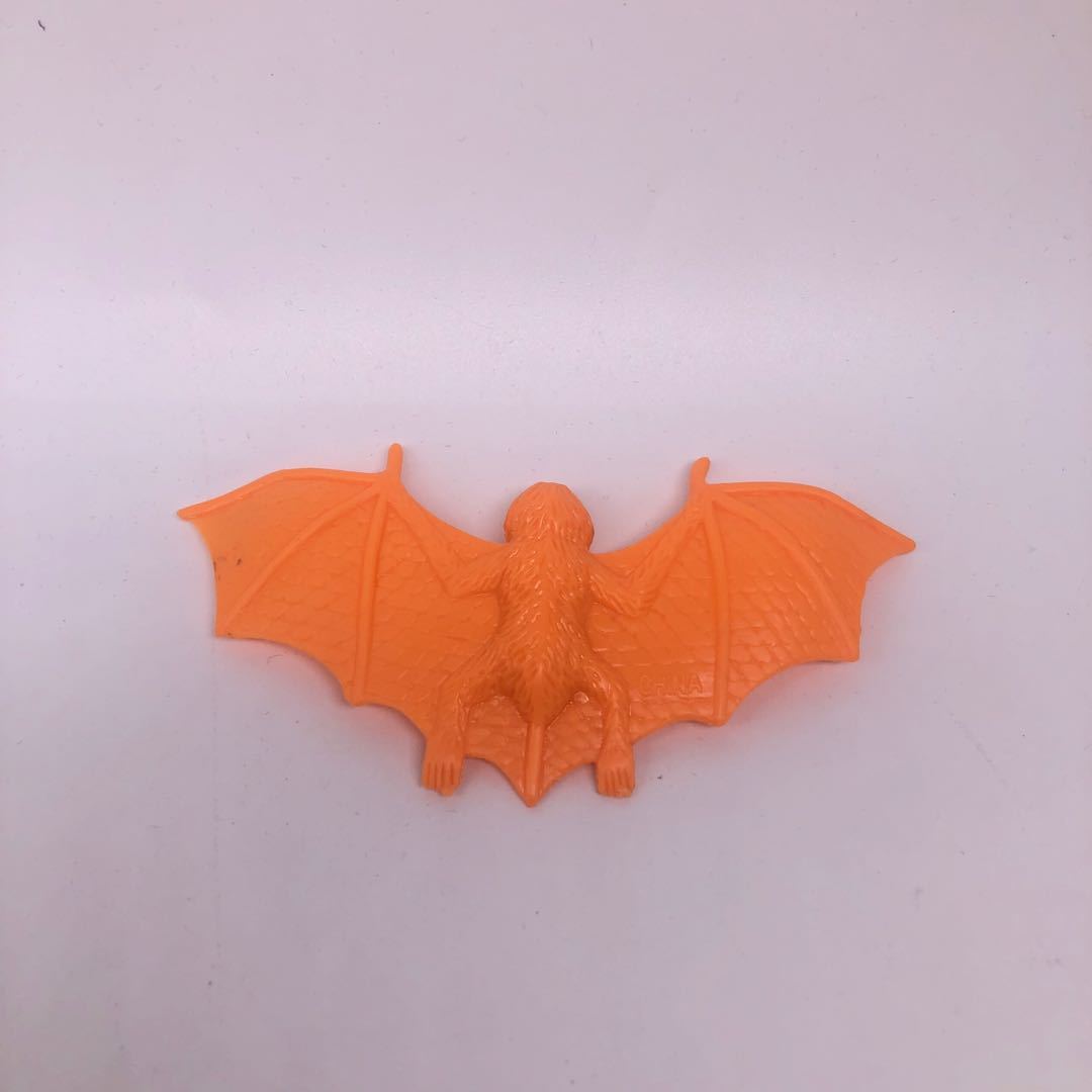 Simulation Bat Halloween Decoration Props, Pumpkin lanterns, Jack o Lanterns, Halloween Lights, Halloween Decoration Ornaments, Halloween inflatables, carved pumpkins, Halloween wreaths, Halloween Candles, and animatronics Halloween.
