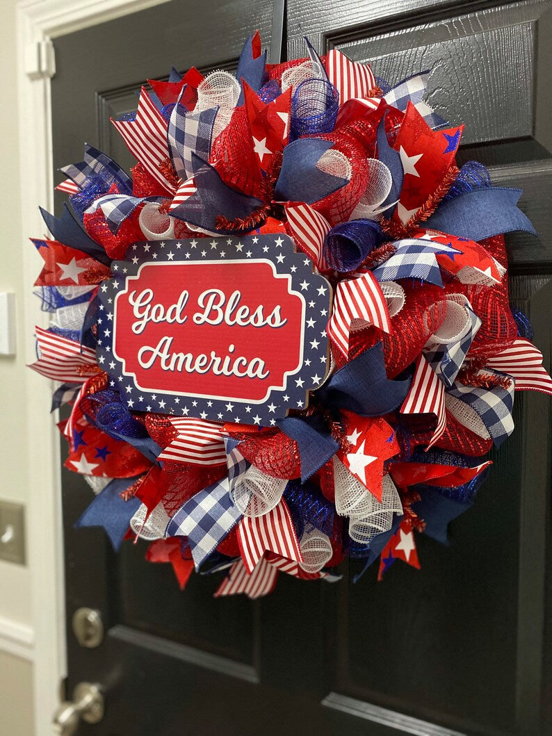 April Independence Day Wreath A Modern Minimalist, 4th of July decorations, American flag decorations, Patriotic decorations, Red, white and blue decorations, July 4th wreaths, July 4th garlands, July 4th centerpieces, 