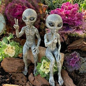 Painted resin alien garden statue ornament