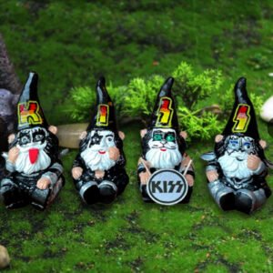 Resin Garden Gnome Ornament Decoration (10.5 cm)