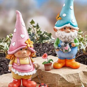 Garden Gnome Watering Flower Resin Statue Ornament